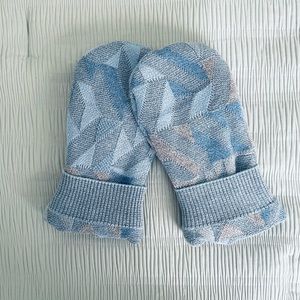 NWT Handmade Sweater Mittens / Blue & Gray Geometric / M/L